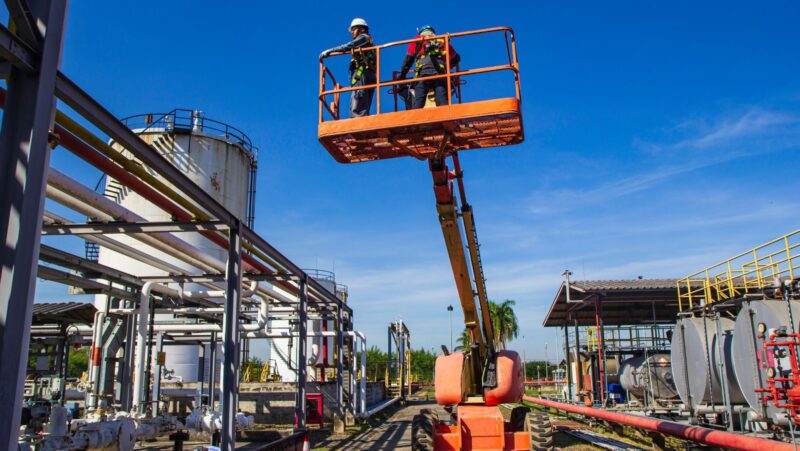 Right Scissor Lift for Indoor
